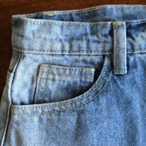 Blue Boohoo angled distressed denim shorts 6 NEW - Picture 6 of 8